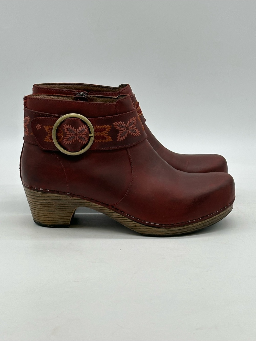 Dansko Mina Ankle Boots. Size 7